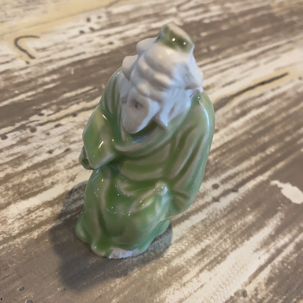 Vintage Made in Japan Porcelain Figurines (2)​​​​​​​​ - Picture 9 of 15